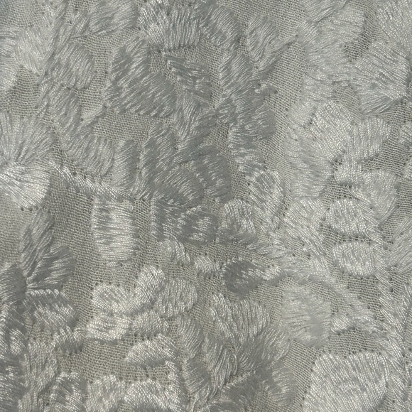 NWOT J. Marie Dani embroidered top in white - Picture 6 of 9